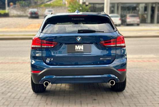 BMW-X1-2021