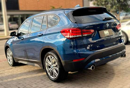BMW-X1-2021
