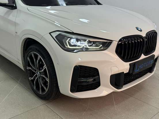 BMW-X1-2022