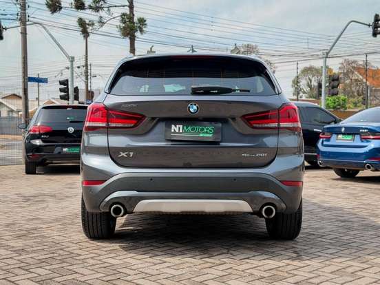 BMW-X1-2.0 16V TURBO ACTIVEFLEX SDRIVE20I X-LINE 4P AUTOMÁTICO BMW-X1-2019