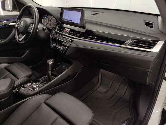 BMW-X1-2021
