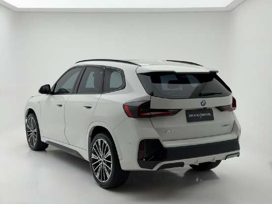 BMW-X1-2024