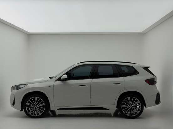 BMW-X1-2024