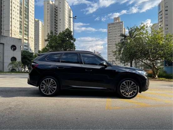 BMW-X1-2023