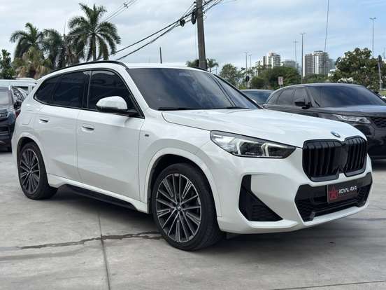 BMW-X1-2024