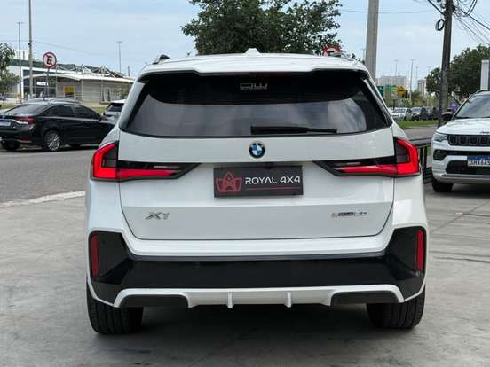 BMW-X1-2024