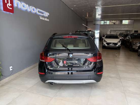 BMW-X1-2.0 18I S-DRIVE 4X2 16V GASOLINA 4P AUTOMÁTICO BMW-X1-2013