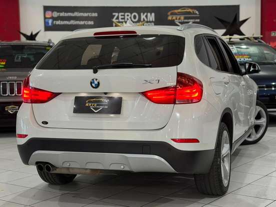 BMW-X1-2.0 20I GP 4X2 16V GASOLINA 4P AUTOMÁTICO BMW-X1-2012