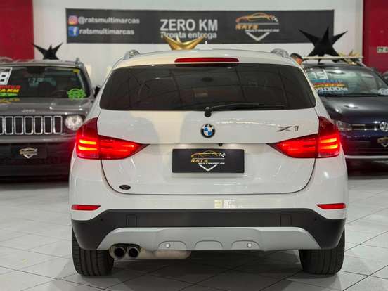 BMW-X1-2.0 20I GP 4X2 16V GASOLINA 4P AUTOMÁTICO BMW-X1-2012