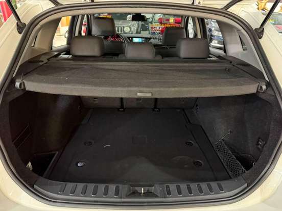 BMW-X1-2.0 20I GP 4X2 16V GASOLINA 4P AUTOMÁTICO BMW-X1-2012