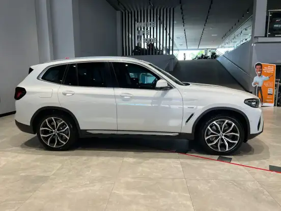 BMW-X3-2021