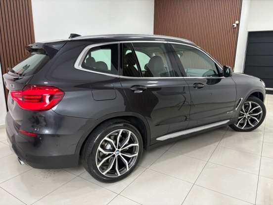 BMW-X3-2018