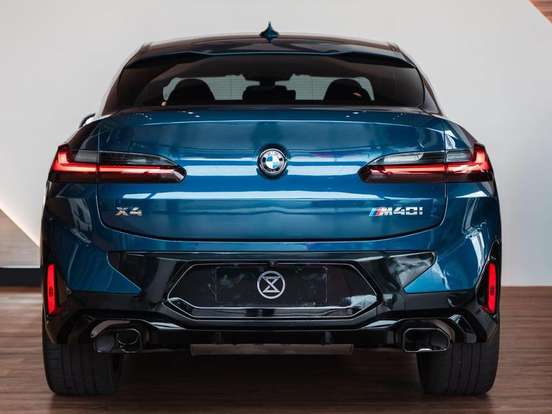 BMW-X4-2024