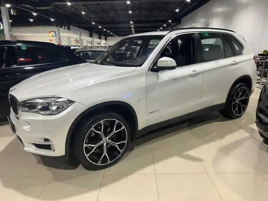 BMW-X5-3.0 FULL 4X4 35I 6 CILINDROS 24V DIESEL 4P AUTOMÁTICO BMW-X5-2015