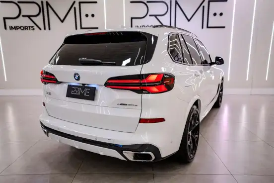 BMW-X5-2024