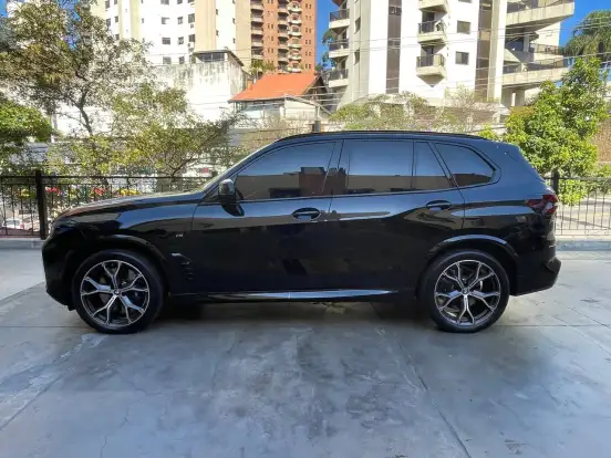 BMW-X5-2023