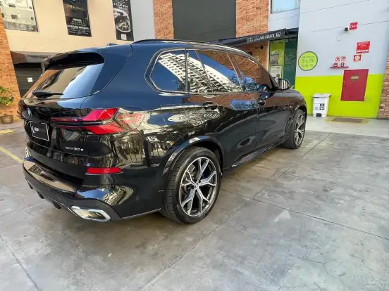 BMW-X5-2023