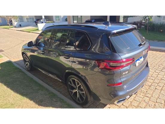 BMW-X5-2022