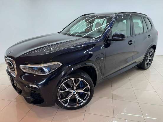 BMW-X5-2021