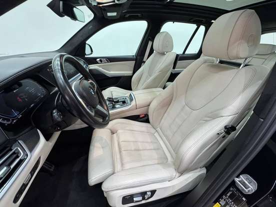 BMW-X5-2021