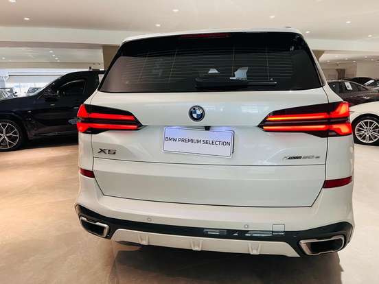 BMW-X5-2024