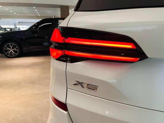 BMW-X5-2024