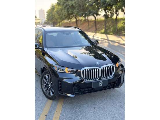 BMW-X5-3.0 I6 TURBO HÍBRIDO XDRIVE50E M SPORT AUTOMÁTICO BMW-X5-2023