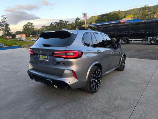 BMW-X5-2021