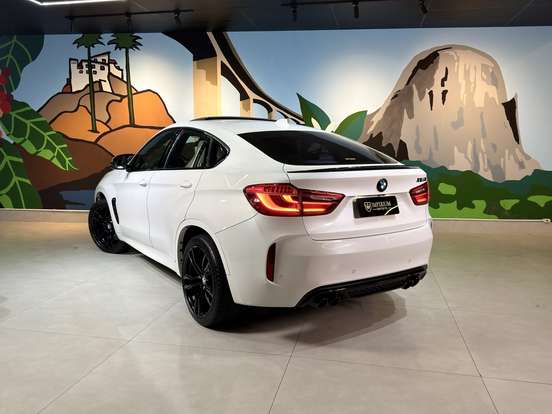 BMW-X6-4.4 M 4X4 COUPÉ V8 32V BI-TURBO GASOLINA 4P AUTOMÁTICO BMW-X6-2018