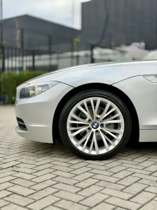 BMW-Z4-3.0 ROADSTER 4X2 35I I6 24V GASOLINA 2P AUTOMÁTICO BMW-Z4-2009