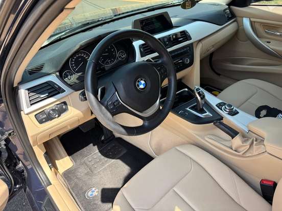 BMW-320i-2014