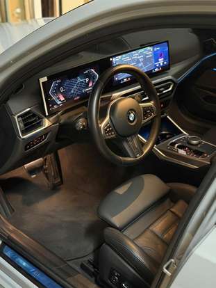 BMW-320i-2024