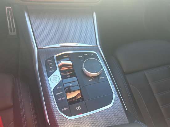 BMW-320i-2025