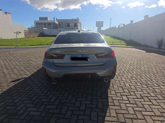 BMW-320i-2025