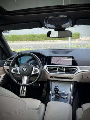 BMW-320i-2022