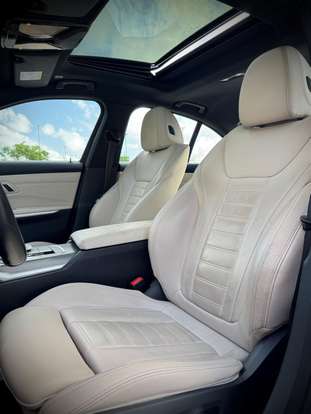 BMW-320i-2022