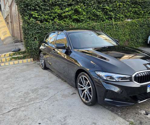 BMW-320i-2024