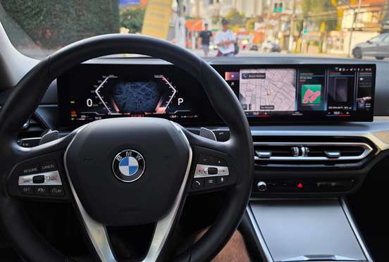 BMW-320i-2024