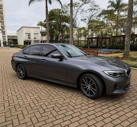 BMW-320i-2019