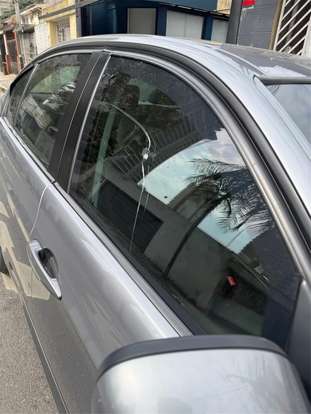 BMW-320i-2008