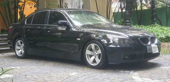 BMW-530i-3.0 SEDAN 24V GASOLINA 4P AUTOMÁTICO BMW-530i-2005