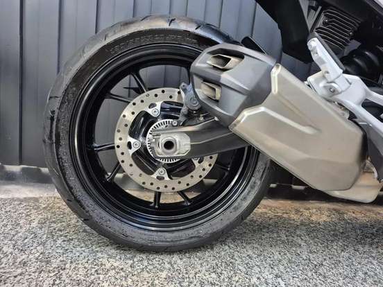 BMW-F 900 R SPORT PLUS-2023