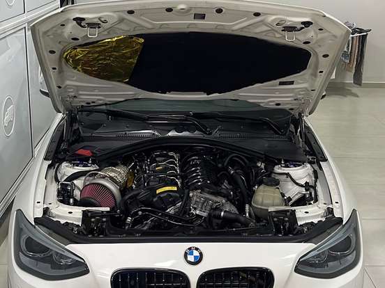 BMW-M 135i-3.0 24V TURBO GASOLINA 4P AUTOMÁTICO BMW-M 135i-2014