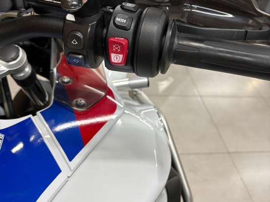 BMW-R 1250 GS ADVENTURE PREMIUM RALLYE BMW-R 1250 GS ADVENTURE PREMIUM RALLYE-2022
