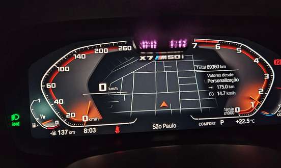 BMW-X7-2021