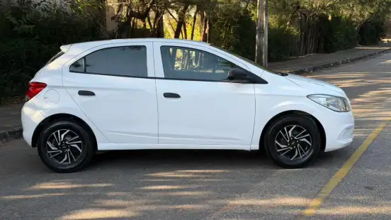 CHEVROLET-ONIX-2017