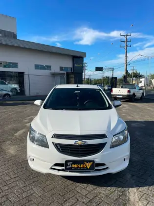 CHEVROLET ONIX 1.0 MPFI LT 8V FLEX 4P MANUAL