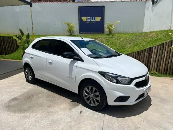 CHEVROLET ONIX 1.4 MPFI ADVANTAGE 8V FLEX 4P AUTOMÁTICO