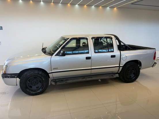 CHEVROLET-S10-2.4 MPFI 4X2 CD 8V GASOLINA 4P MANUAL CHEVROLET-S10-2000