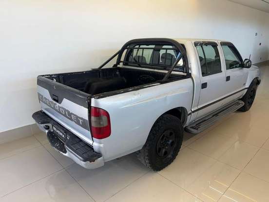 CHEVROLET-S10-2.4 MPFI 4X2 CD 8V GASOLINA 4P MANUAL CHEVROLET-S10-2000
